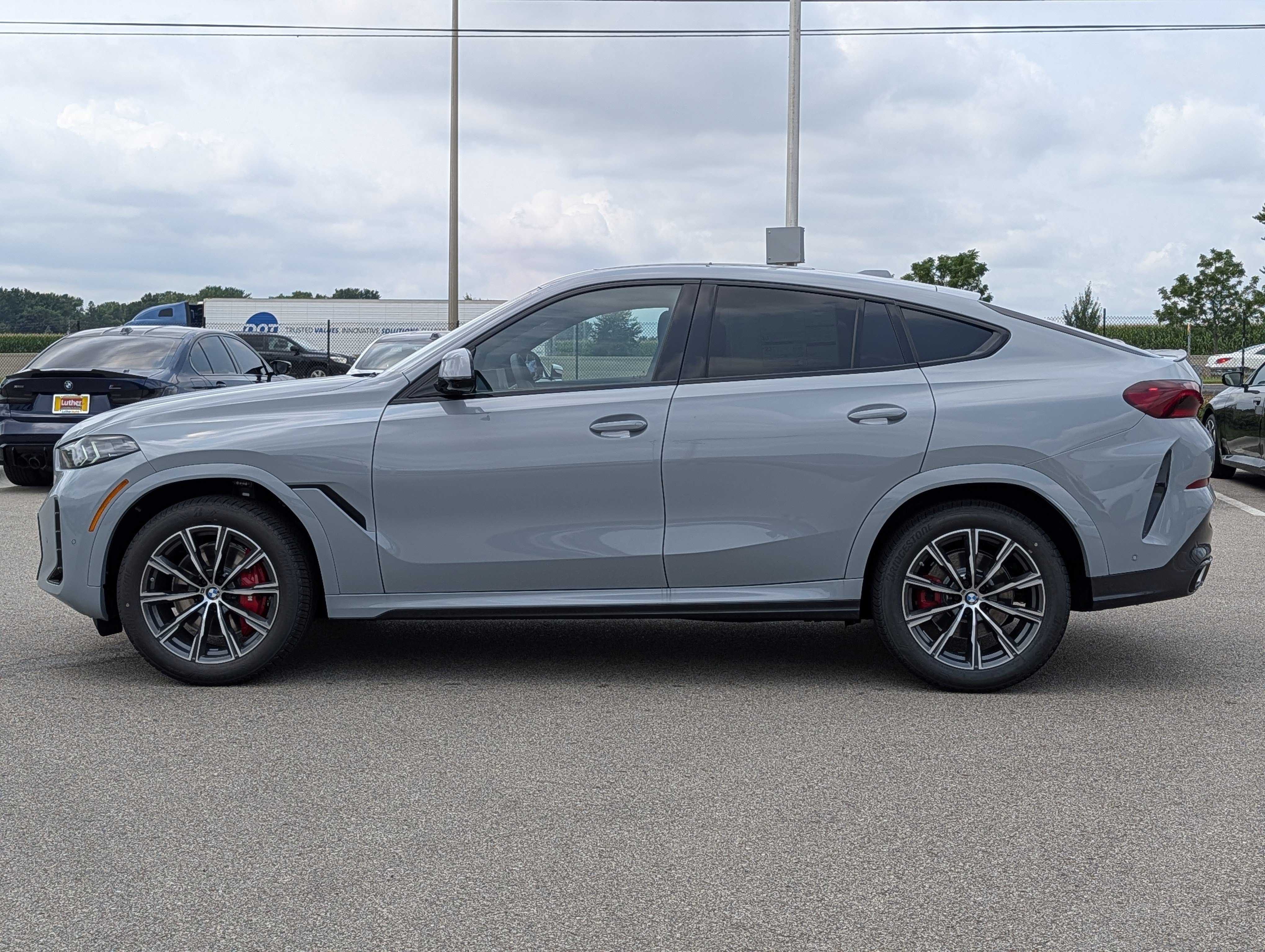 New 2027 BMW X6 xDrive40i AWD/4WD image 3