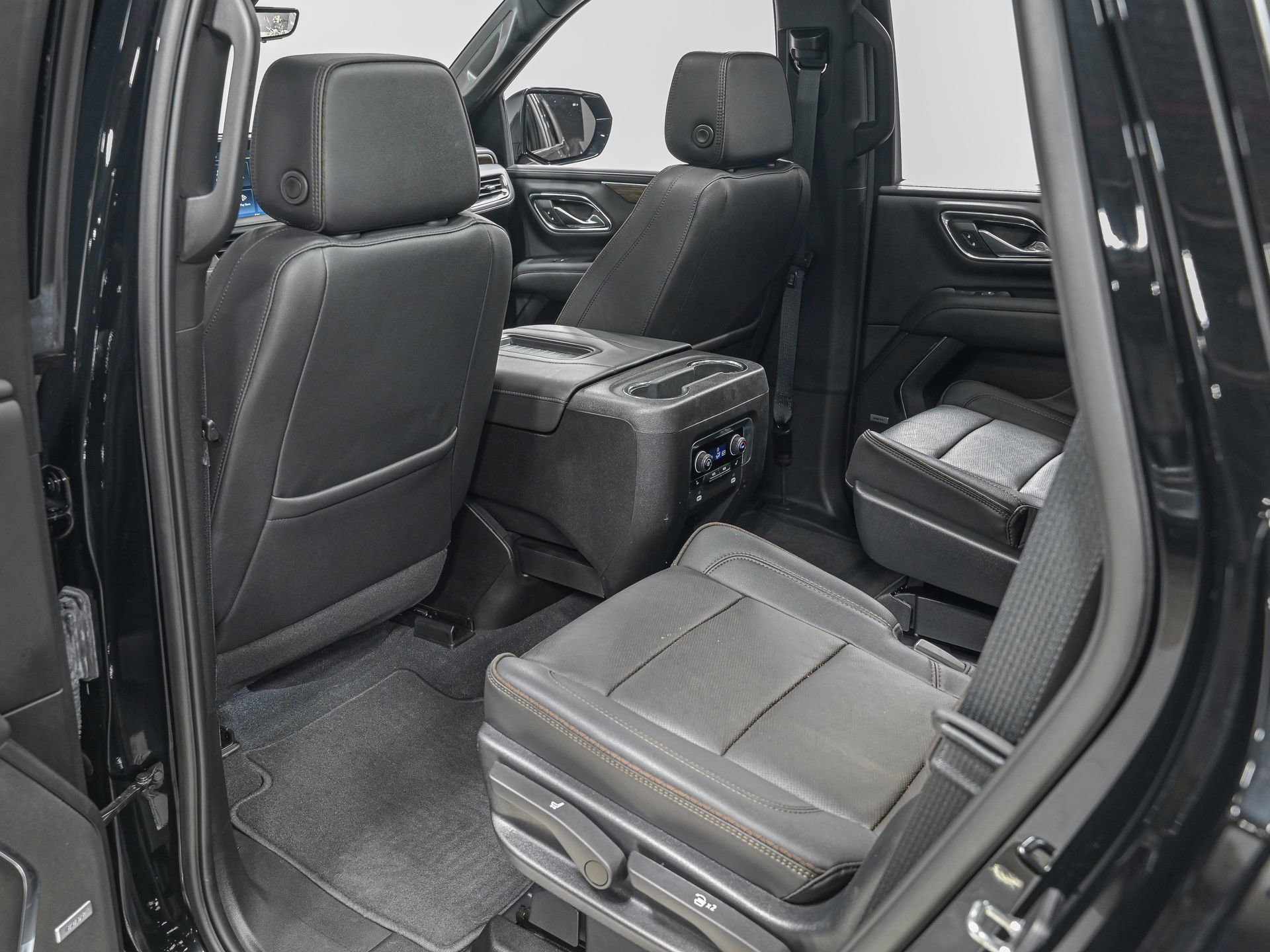 Used 2023 Chevrolet Tahoe High Country w/ Premium Package 2 image 29