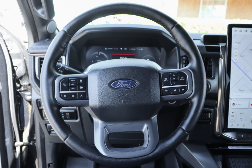 Used 2025 Ford F150 Lightning Lariat AWD/4WD image 21