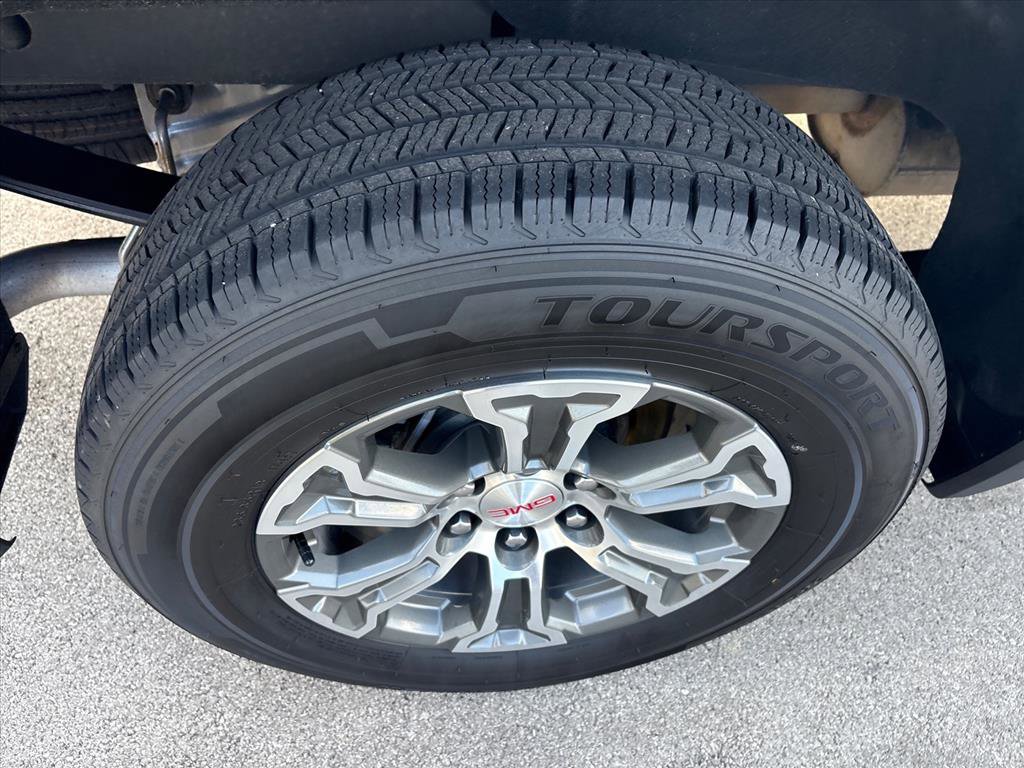 Used 2025 GMC Sierra 1500 SLT image 11