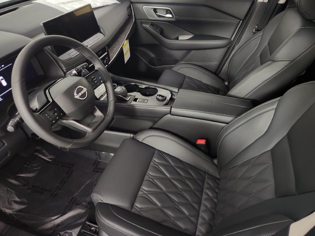 New 2026 Nissan Rogue Platinum AWD/4WD image 12