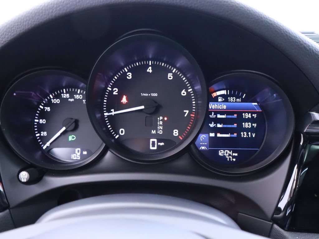 Used 2025 Porsche Macan AWD/4WD image 19