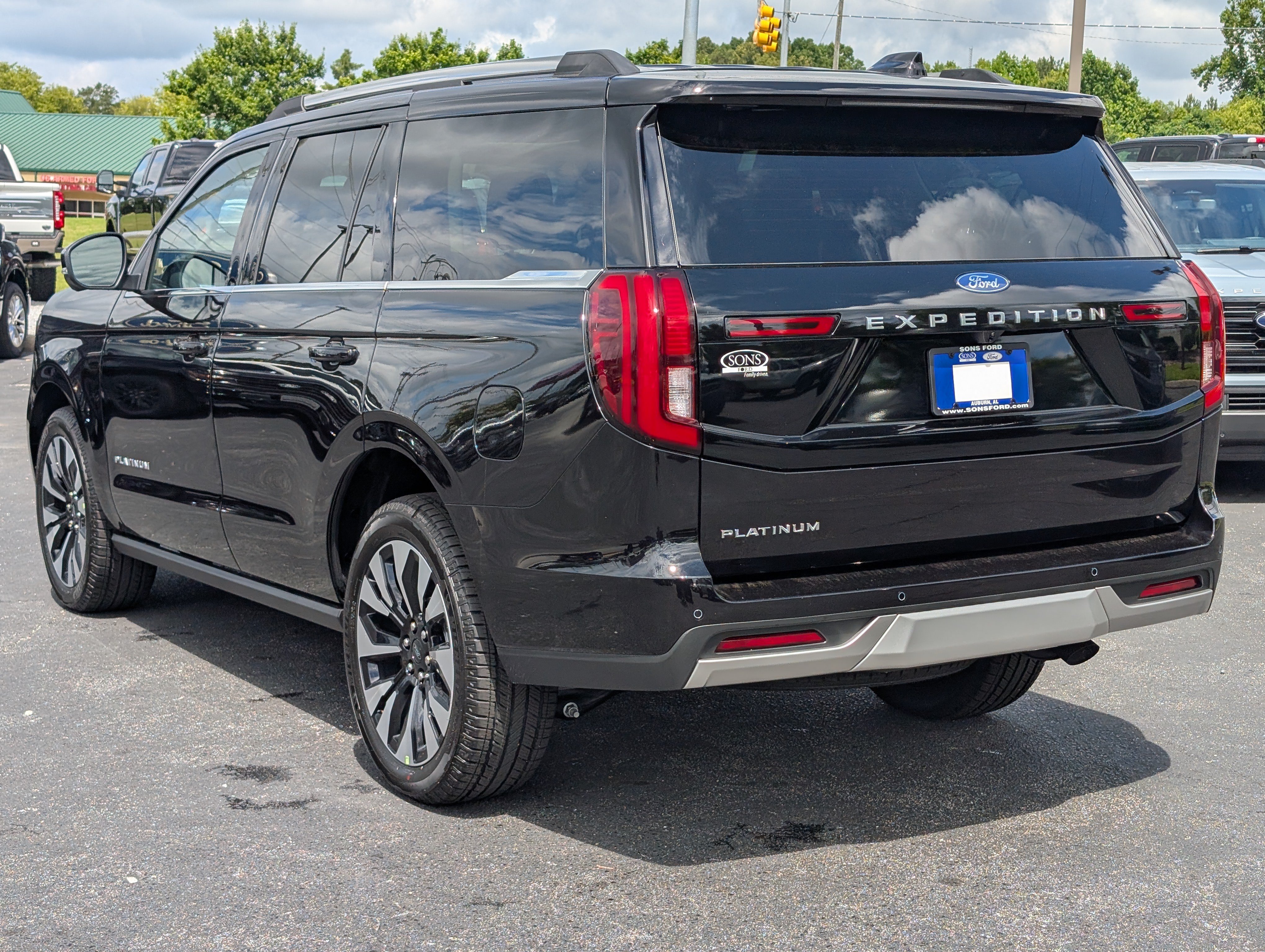 New 2026 Ford Expedition Platinum w/ Driver's Package AWD/4WD image 13