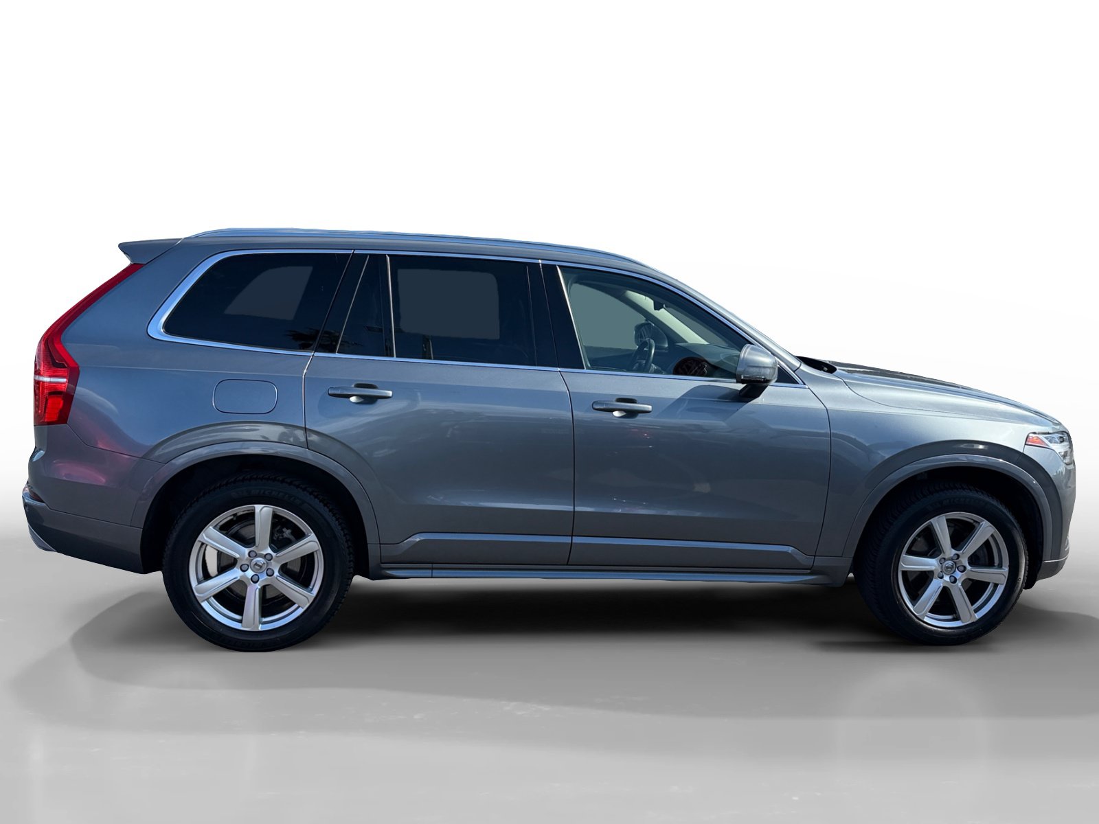 Used 2020 Volvo XC90 T6 Momentum AWD/4WD image 6