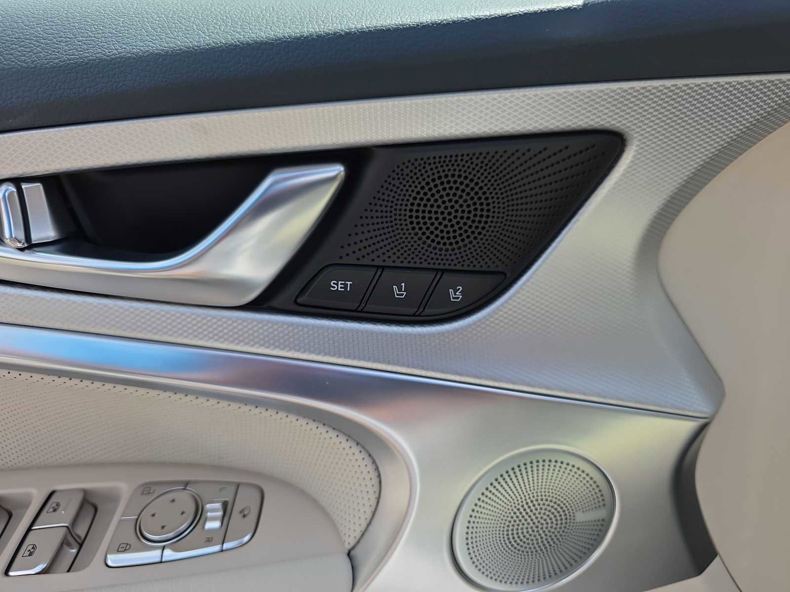 New 2026 Genesis G70 2.5T Prestige image 16