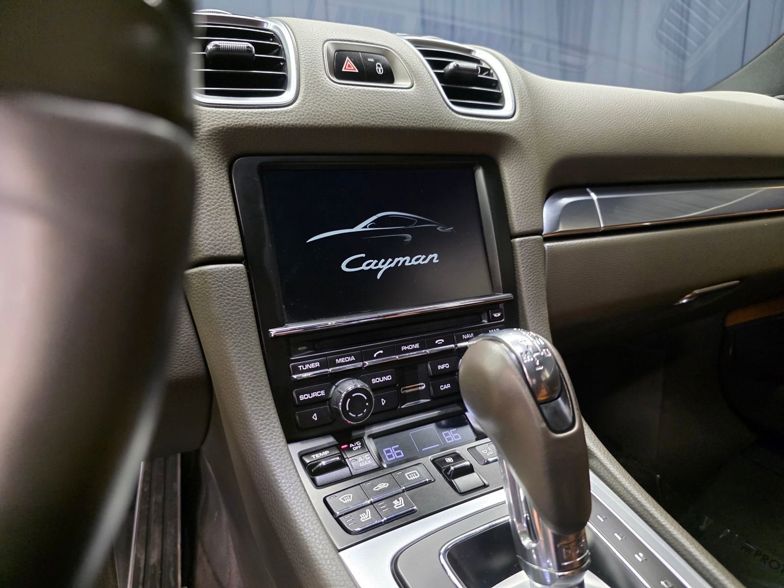 Used 2015 Porsche Cayman RWD image 3