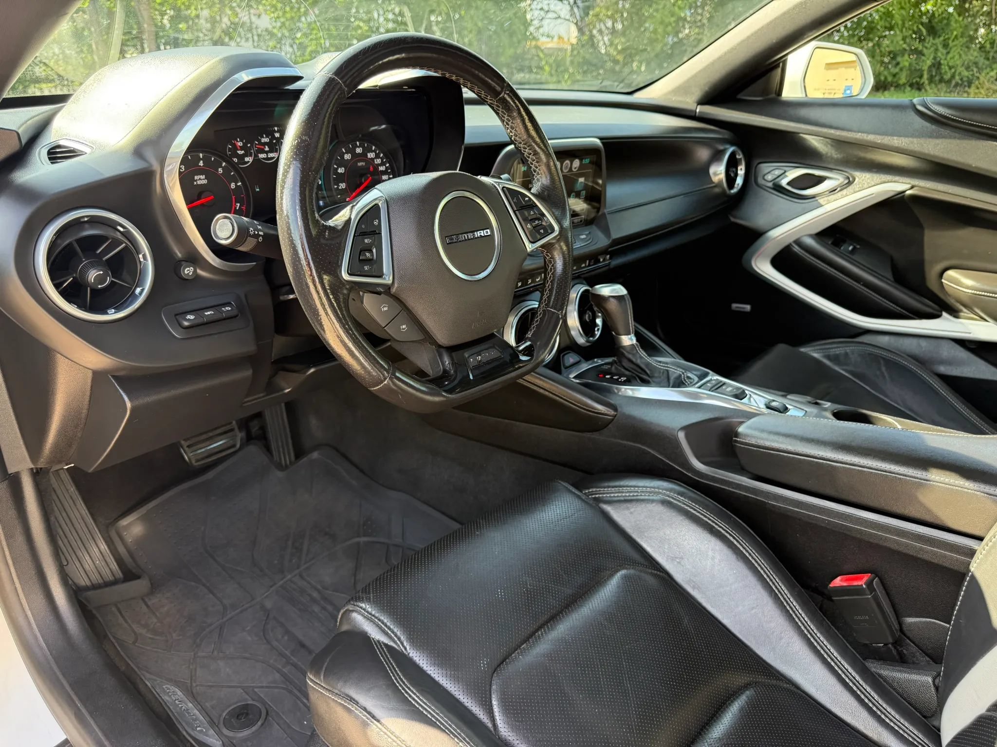 Used 2017 Chevrolet Camaro SS RWD image 12