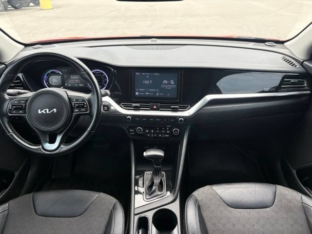 Used 2022 Kia Niro LXS FWD image 12