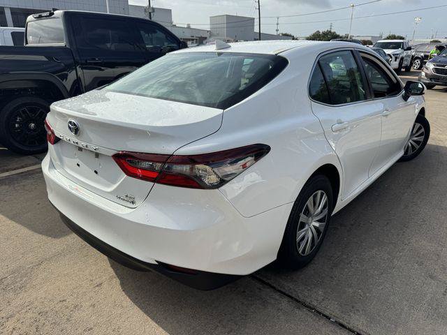 Certified 2022 Toyota Camry LE FWD image 5
