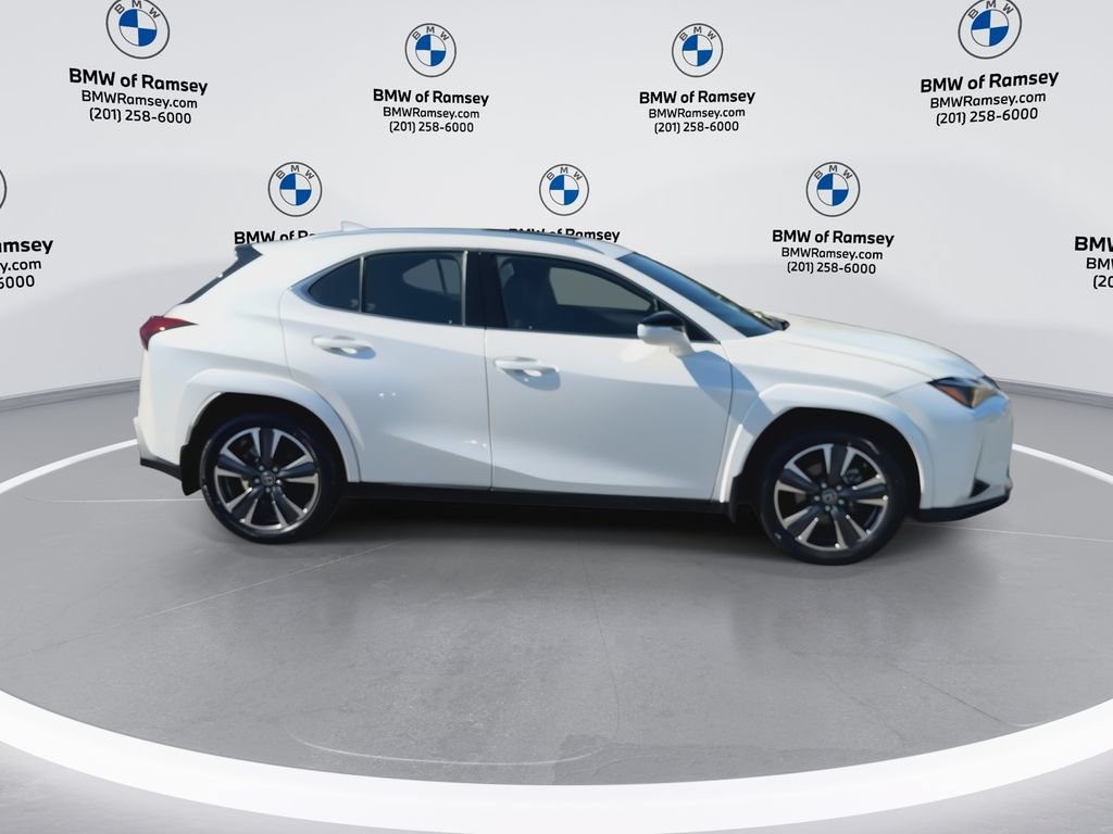 Used 2024 Lexus UX 250h AWD w/ Premium Package image 9