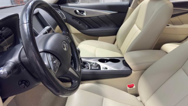 Used 2016 INFINITI Q50 3.0t Premium w/ 3.0T Premium Plus Package RWD image 23