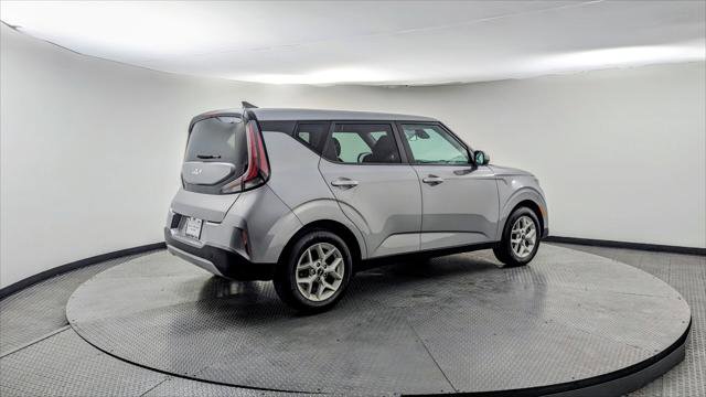 Used 2023 Kia Soul LX w/ Option Group 015 FWD image 6