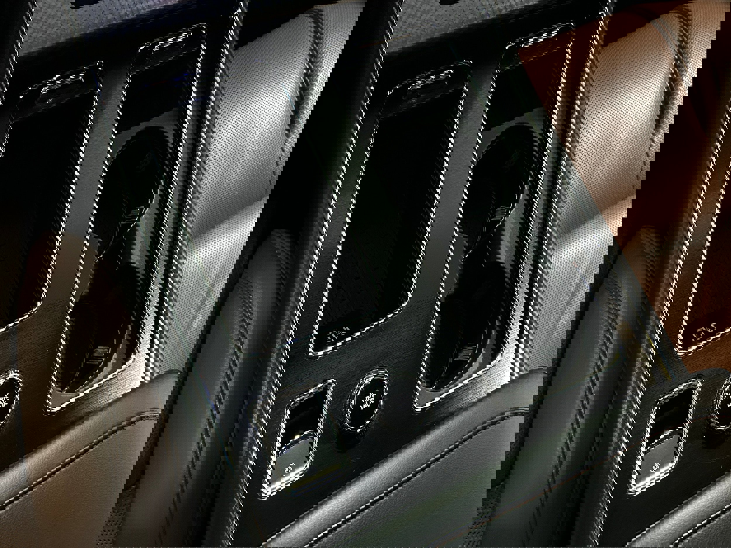 Used 2020 Lincoln Aviator Grand Touring w/ Equipment Group 302A image 10