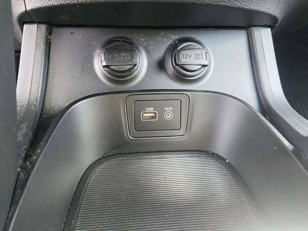 Used 2018 Hyundai Santa Fe Sport w/ 2.4L Value Package 02 FWD image 26