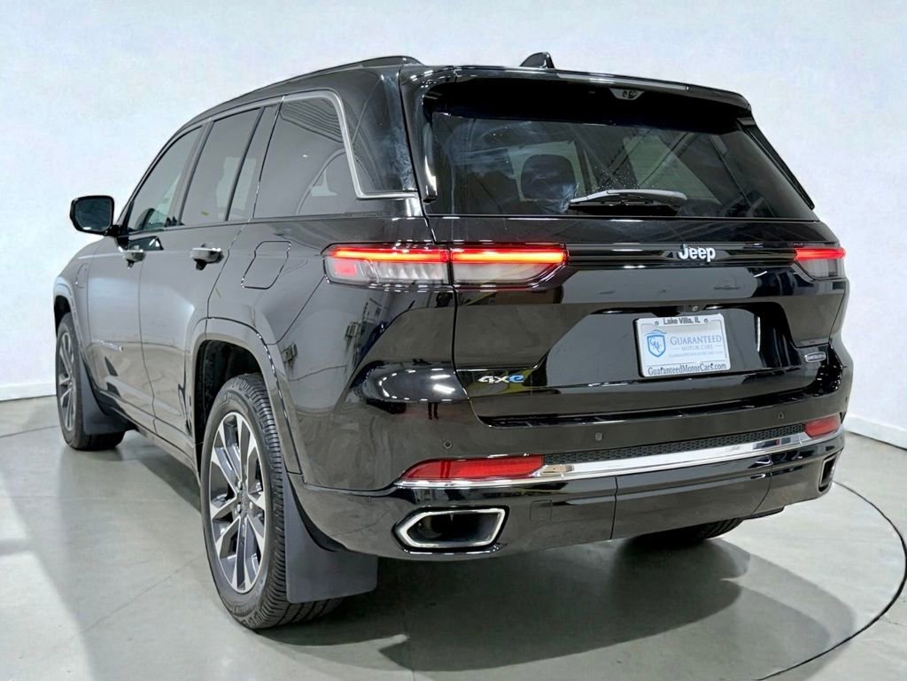 Used 2023 Jeep Grand Cherokee Overland w/ Advanced Protech Group III image 16