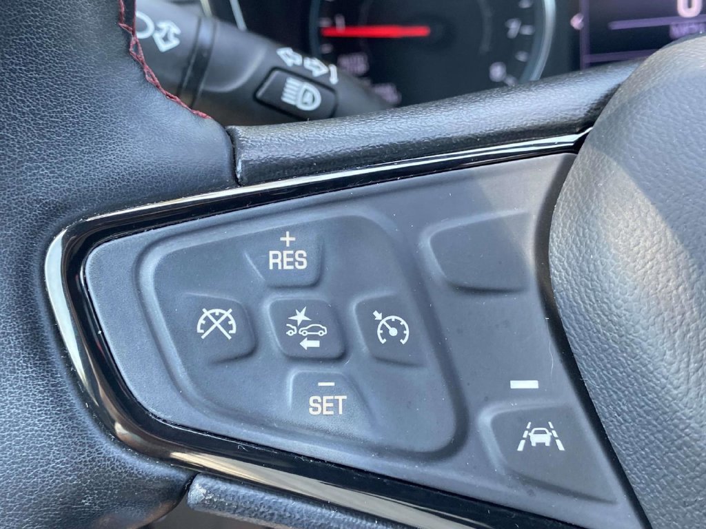 Used 2023 Chevrolet Equinox RS w/ LPO, Floor Liner Package FWD image 30