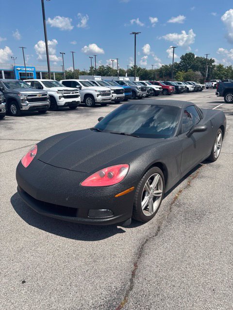 Used 2010 Chevrolet Corvette Coupe w/ 1LT RWD image 1