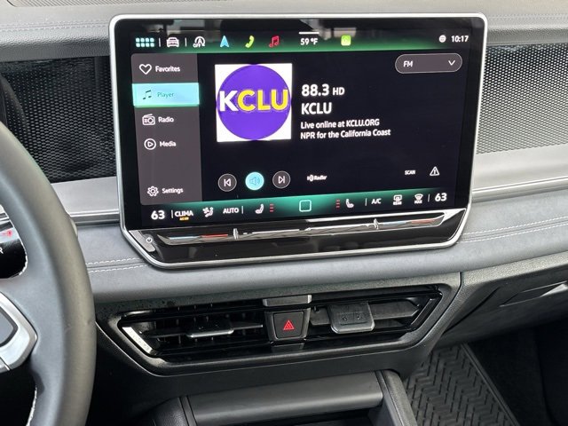 Used 2025 Volkswagen Tiguan SE image 23