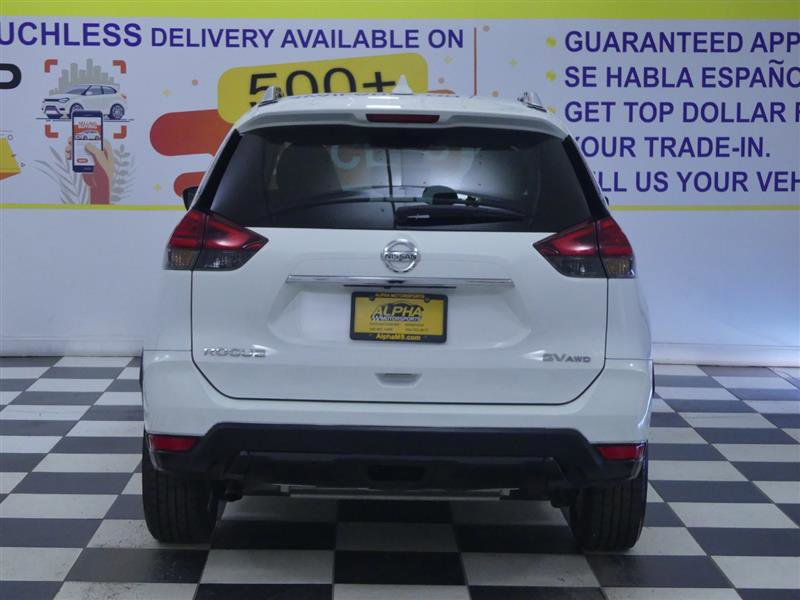 Used 2017 Nissan Rogue SV AWD/4WD image 6