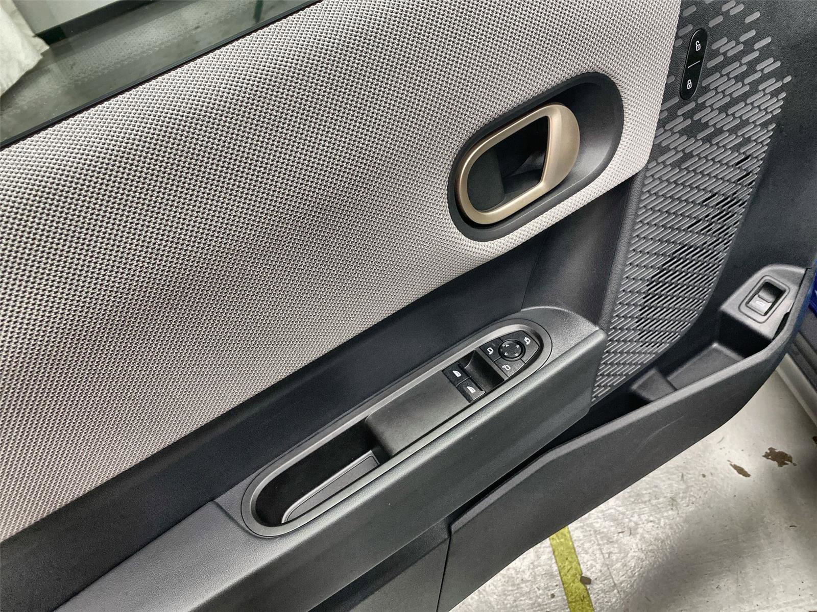 New 2026 MINI Cooper 2-Door Hardtop image 19