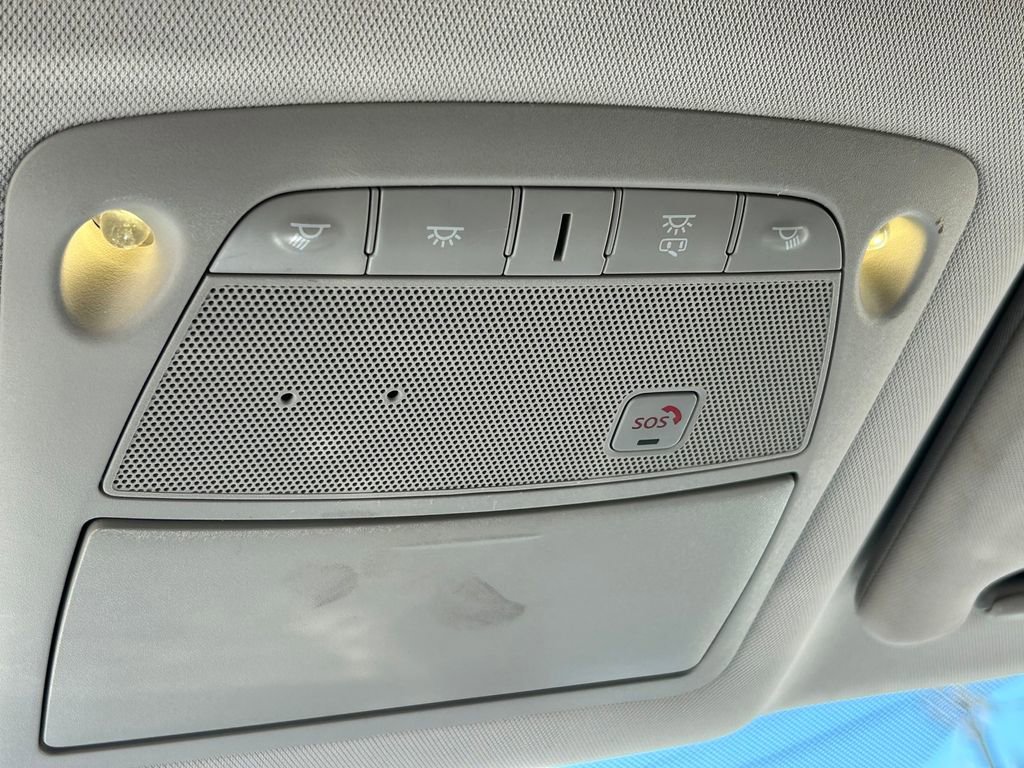 Used 2020 Nissan Pathfinder SL FWD image 20