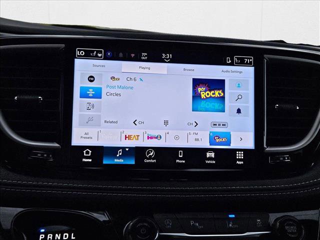 New 2025 Chrysler Pacifica Select image 12