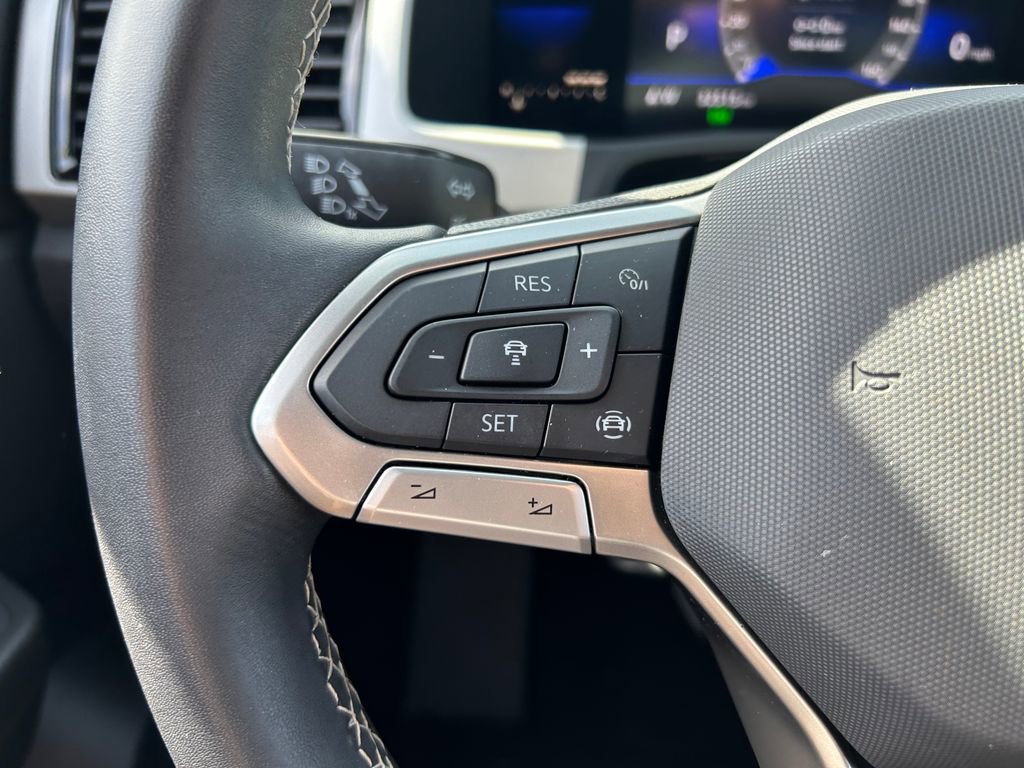 Used 2022 Volkswagen Atlas Cross Sport SE FWD image 18