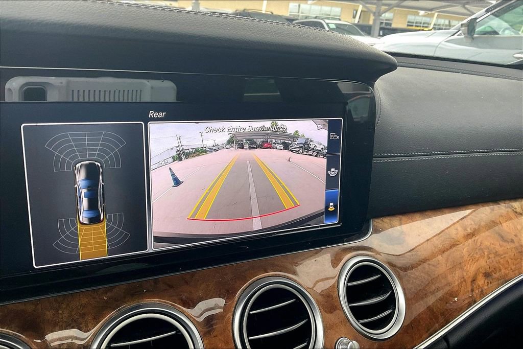 Used 2018 Mercedes-Benz E 300 image 22