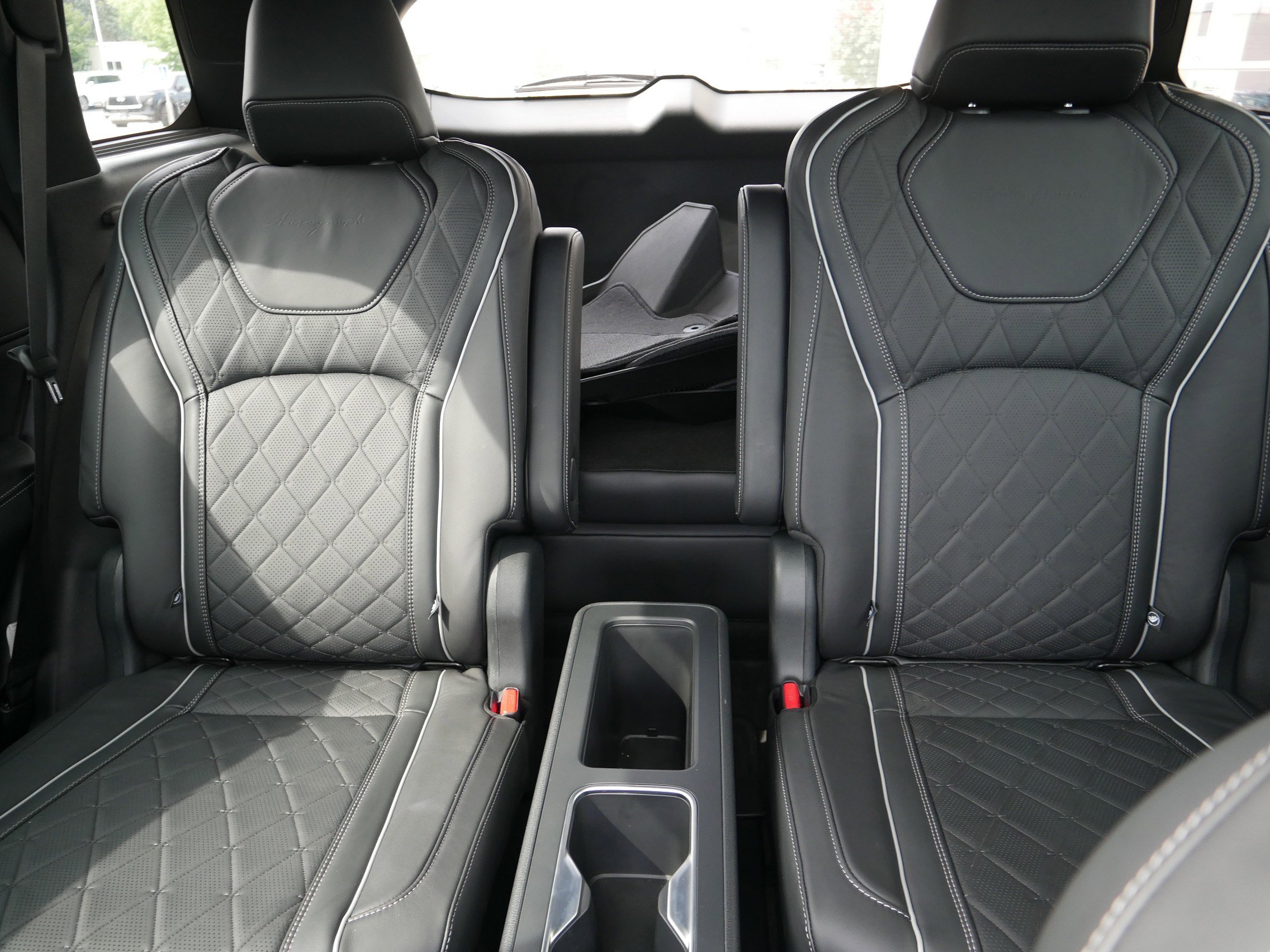 Certified 2025 INFINITI QX60 Autograph w/ Cargo Package image 13