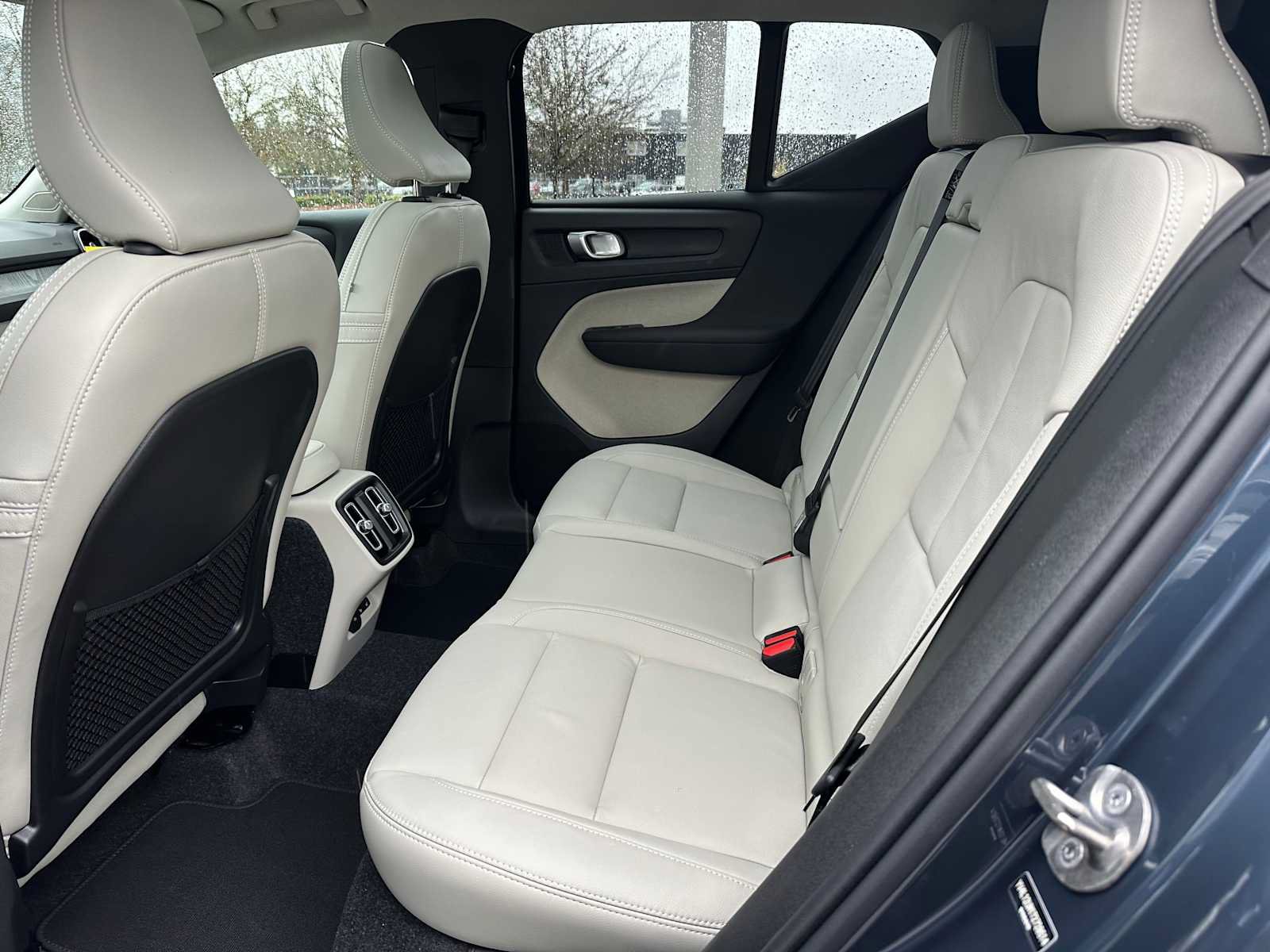 New 2026 Volvo XC40 B5 Ultra w/ Climate Package AWD/4WD image 16