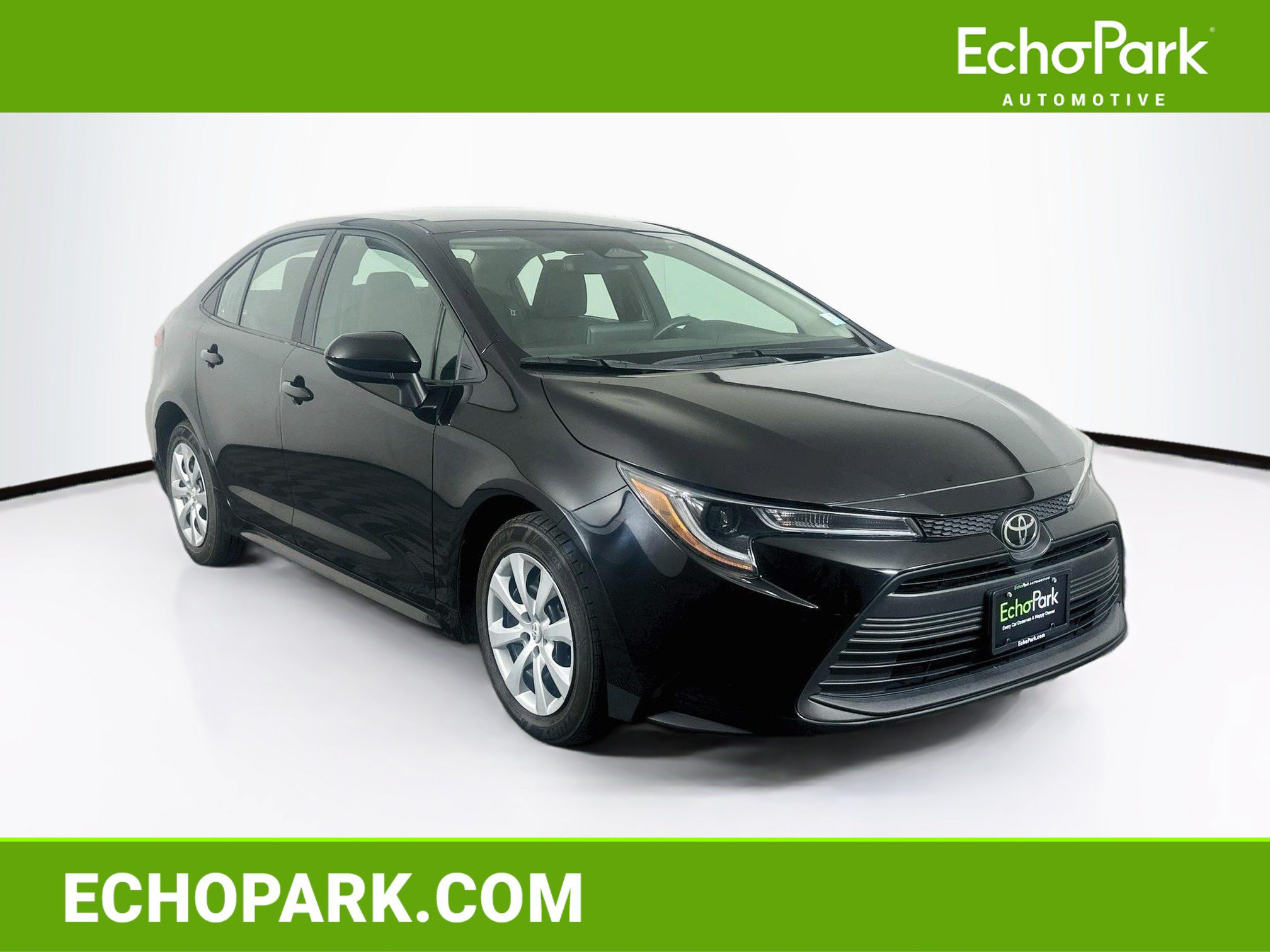 Used 2024 Toyota Corolla LE FWD image 1
