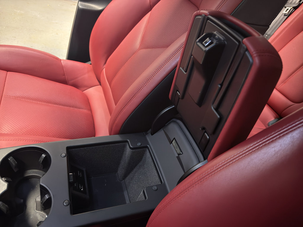 Used 2019 Porsche Macan image 21