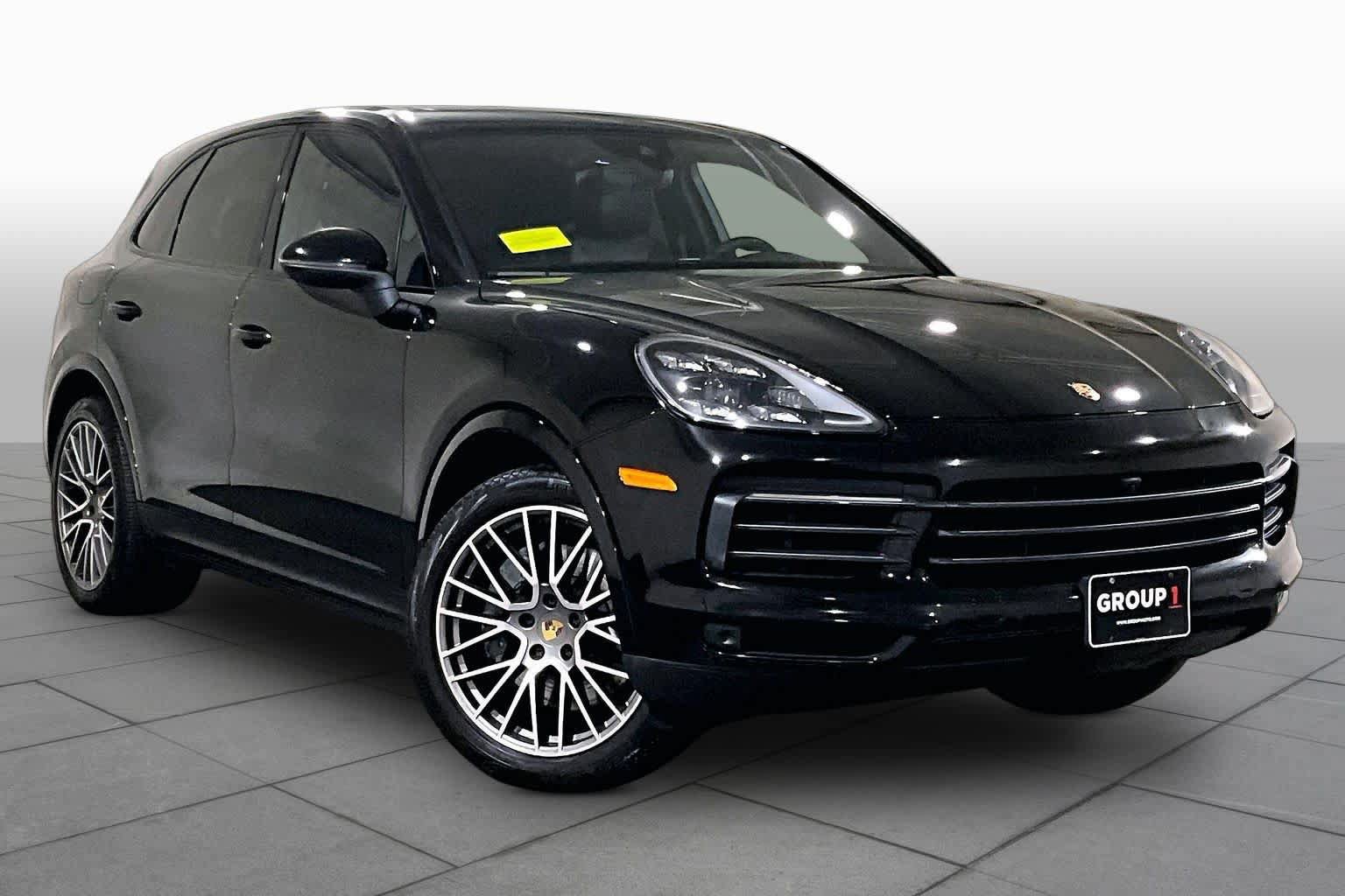 Used 2023 Porsche Cayenne S Platinum AWD/4WD image 2