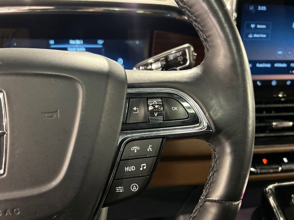 Certified 2023 Lincoln Navigator Reserve AWD/4WD image 11