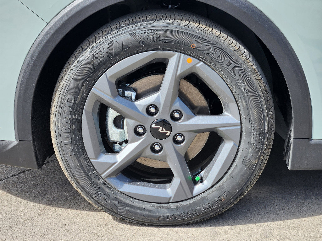 New 2026 Kia K4 LXS image 7