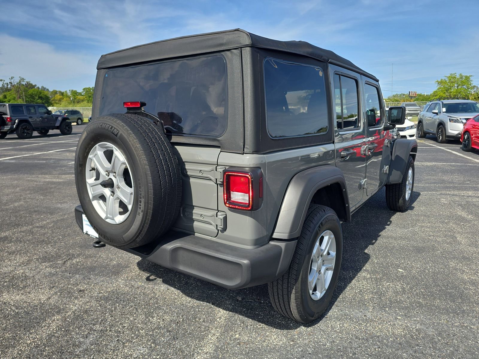 Used 2021 Jeep Wrangler Unlimited Sport image 4