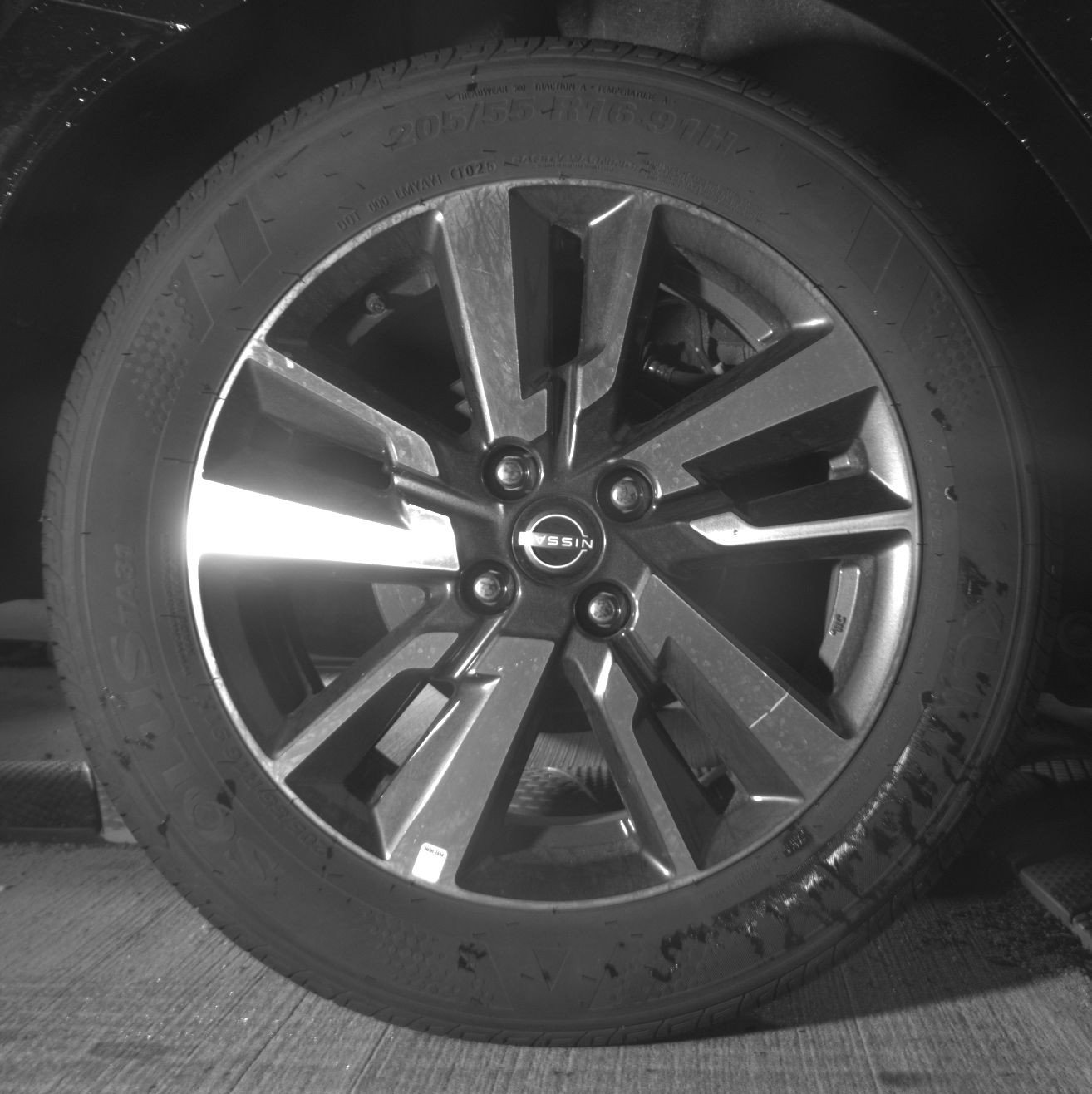 Used 2025 Nissan Versa SV FWD image 15