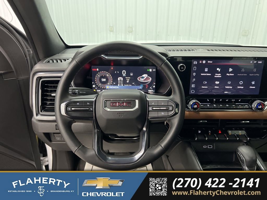Used 2024 GMC Canyon AT4 w/ Canyon Safety Plus Package AWD/4WD image 25
