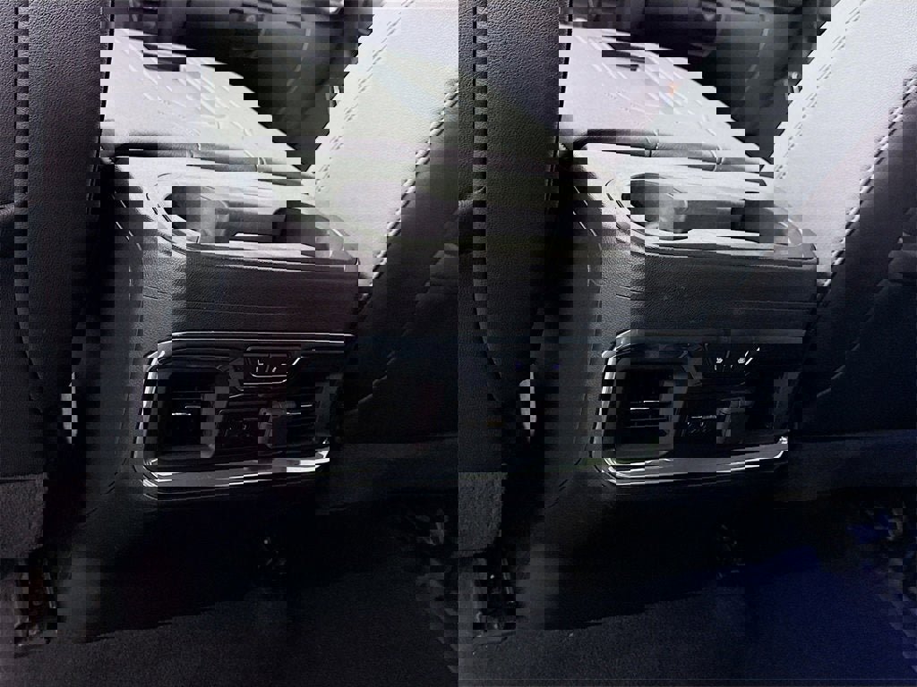 Used 2019 GMC Sierra 1500 SLT w/ SLT Premium Package image 17