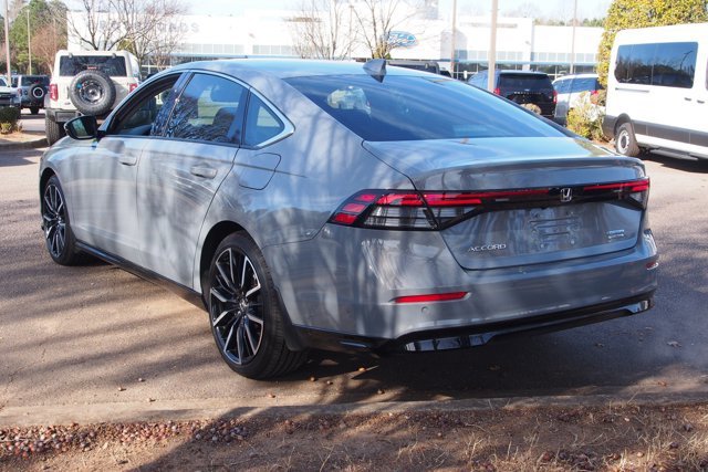 Used 2024 Honda Accord Touring image 5