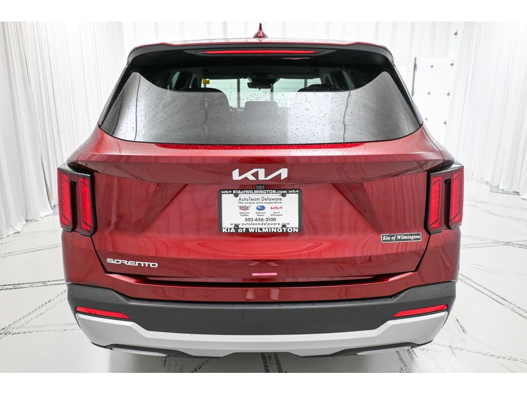 Certified 2025 Kia Sorento LX FWD image 14