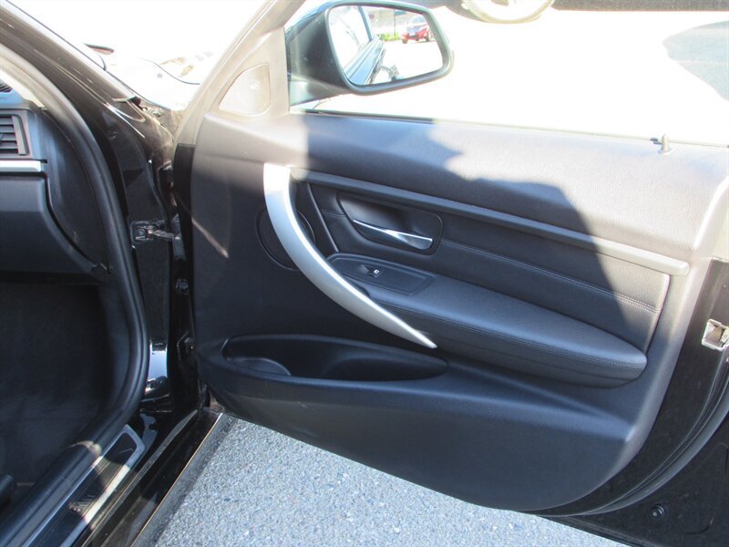Used 2013 BMW 328i Sedan RWD image 18