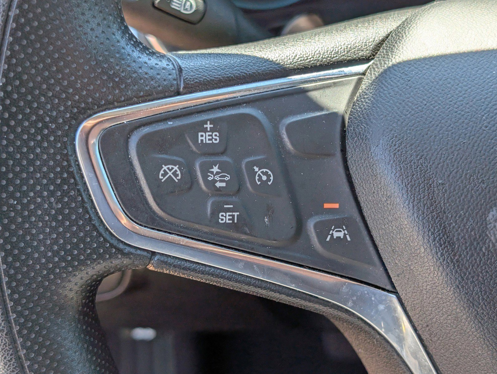 Used 2021 Chevrolet Equinox LS w/ LS Convenience Package FWD image 20