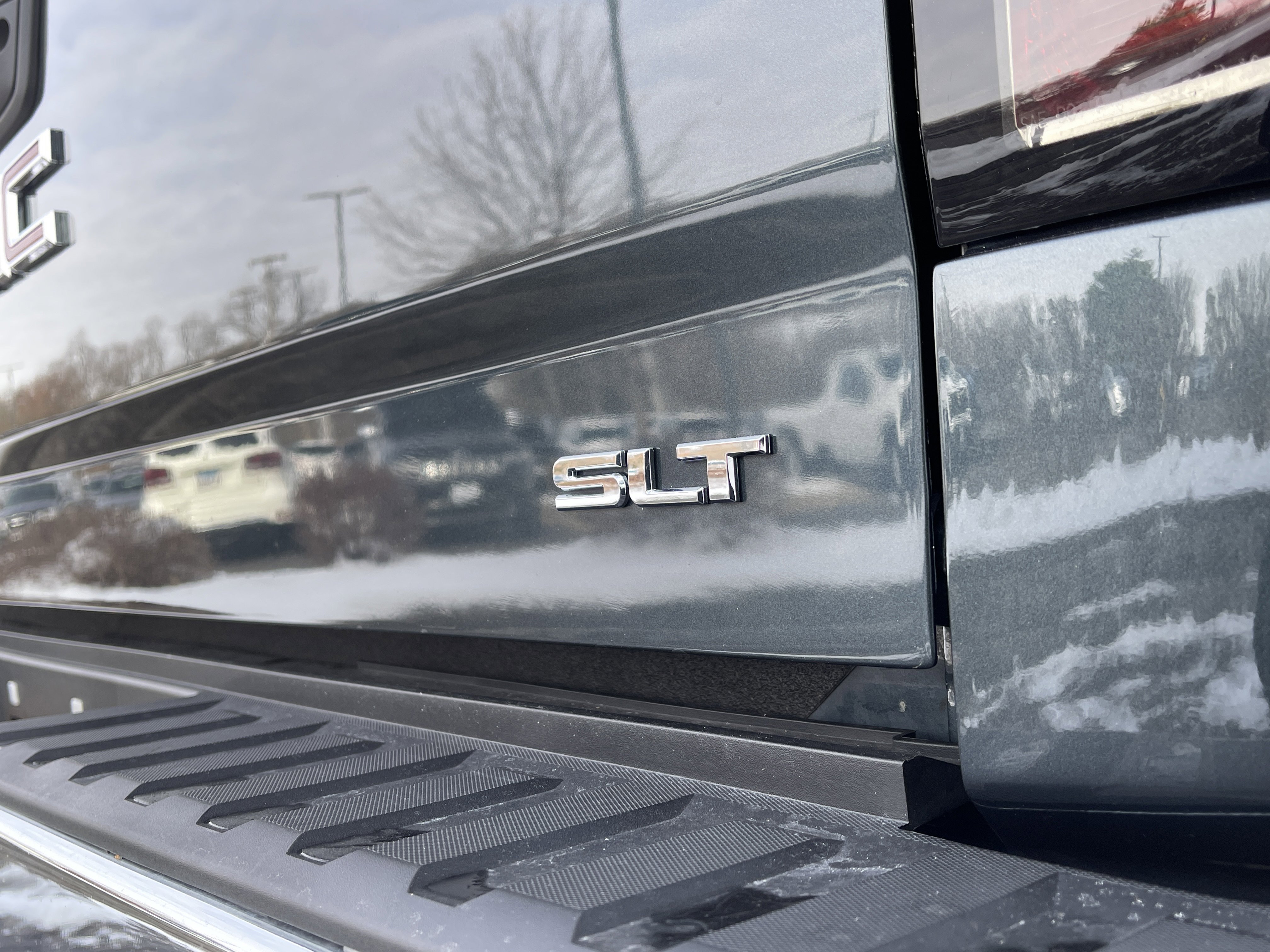 Used 2018 GMC Sierra 1500 SLT w/ SLT Premium Package image 12
