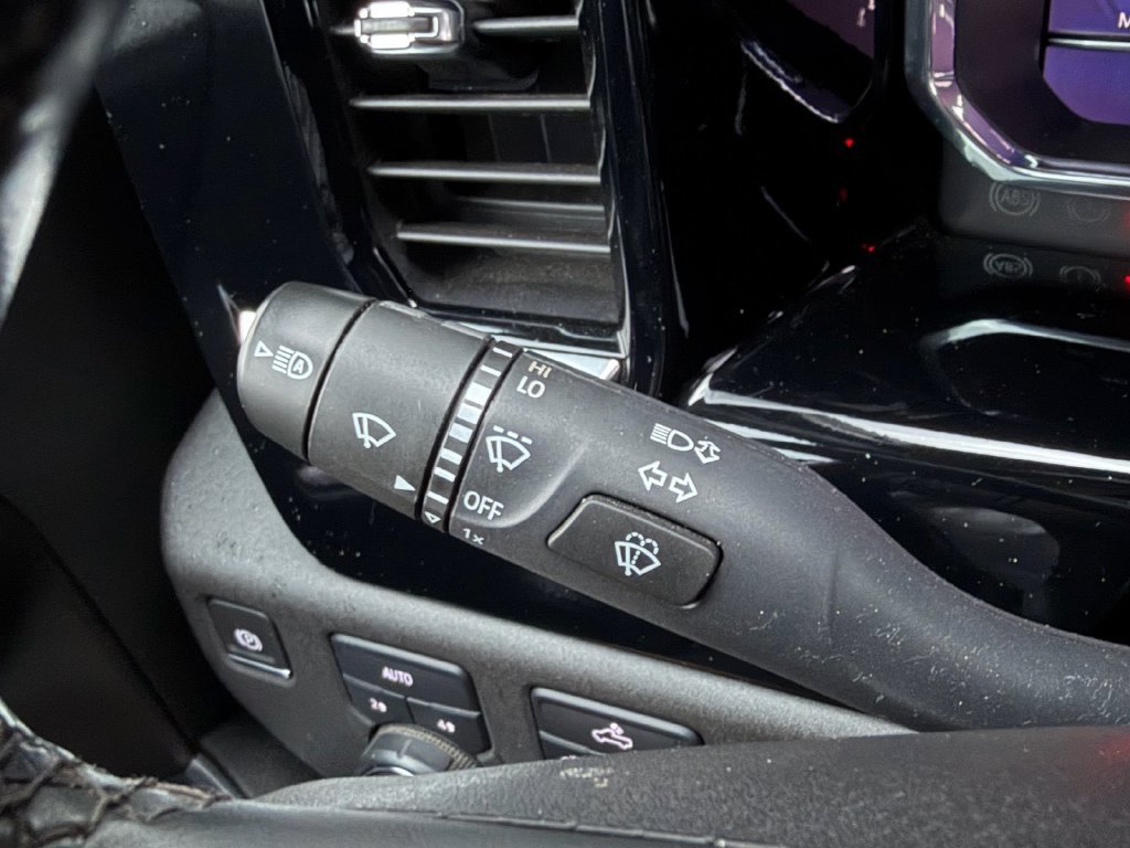 Used 2024 Chevrolet Silverado 1500 LT AWD/4WD image 29