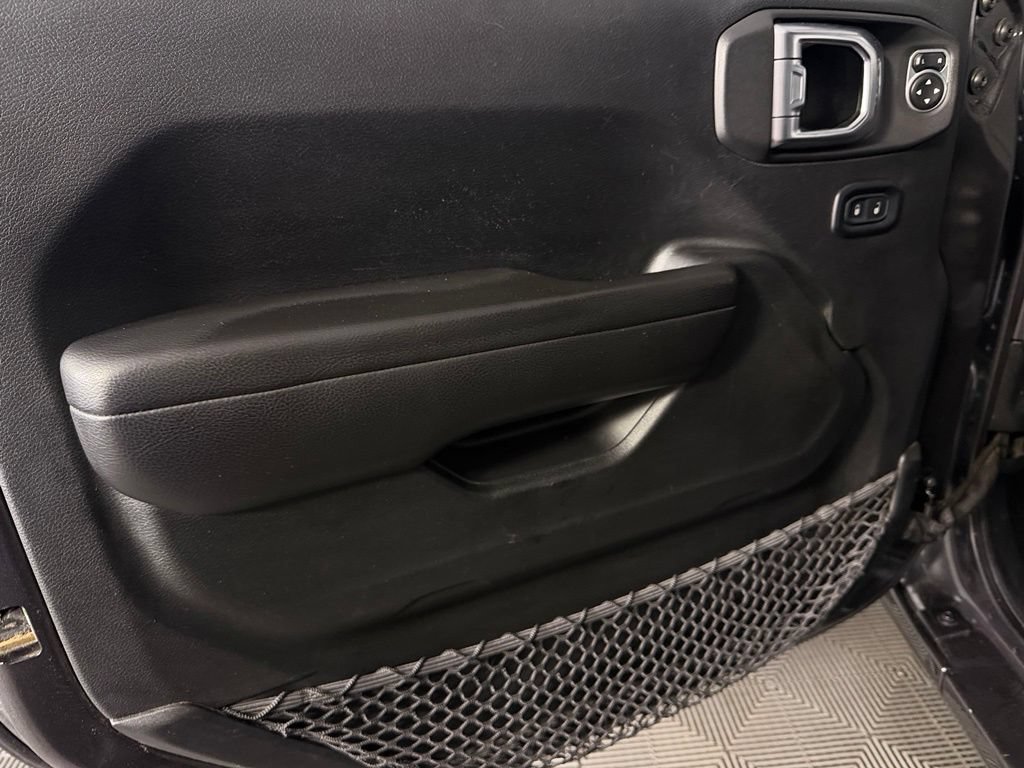 Used 2018 Jeep Wrangler Unlimited Sport S AWD/4WD image 21