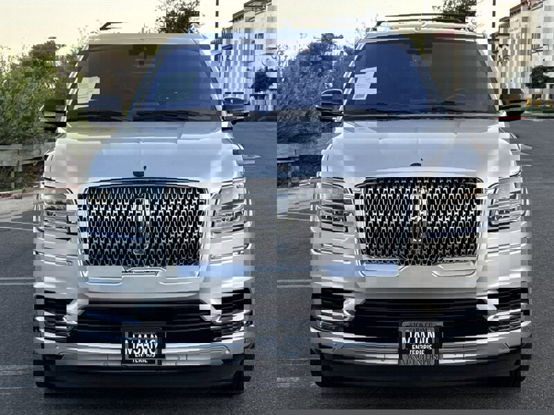 Used 2018 Lincoln Navigator Select w/ Technology Package image 10