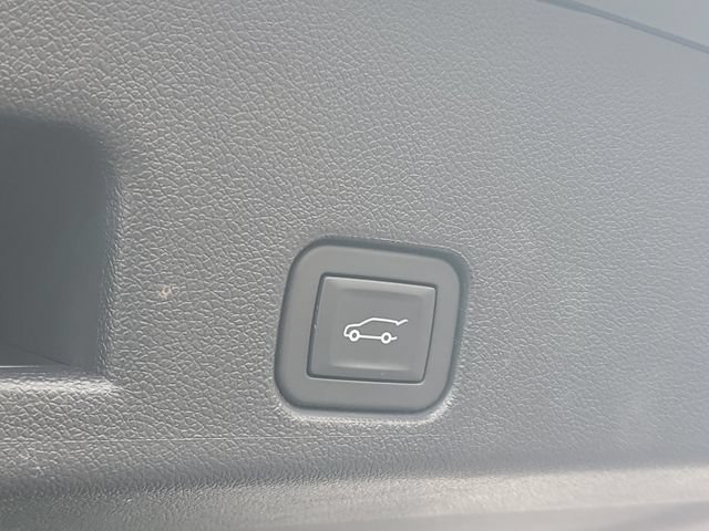 Certified 2025 Chevrolet Traverse LT w/ Sun and Wheel Package AWD/4WD image 8