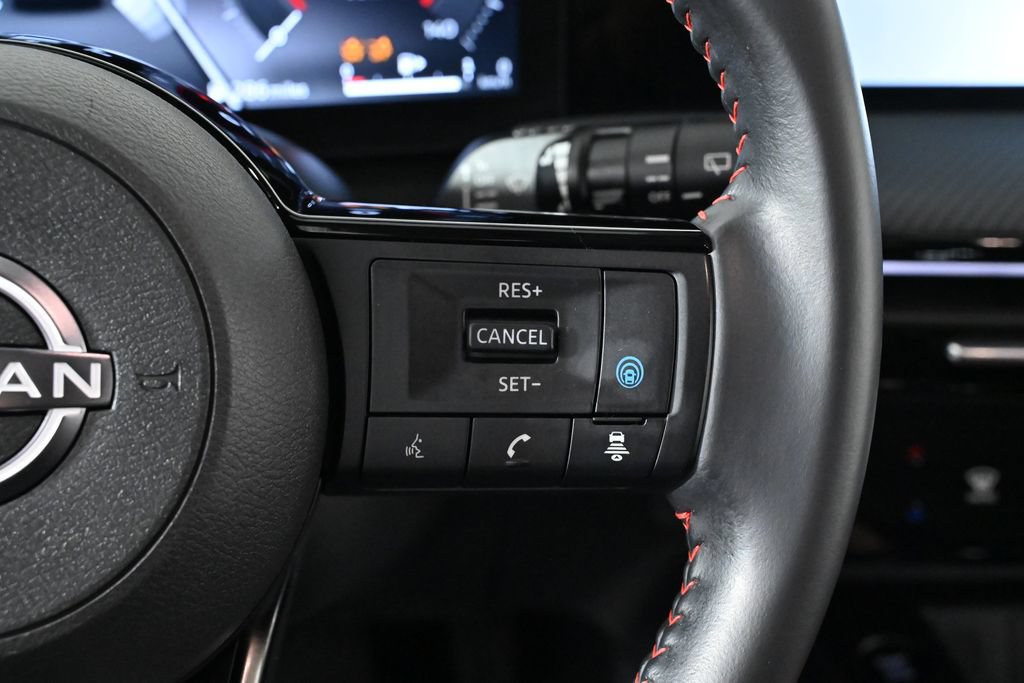 Certified 2025 Nissan Kicks SR AWD/4WD image 17