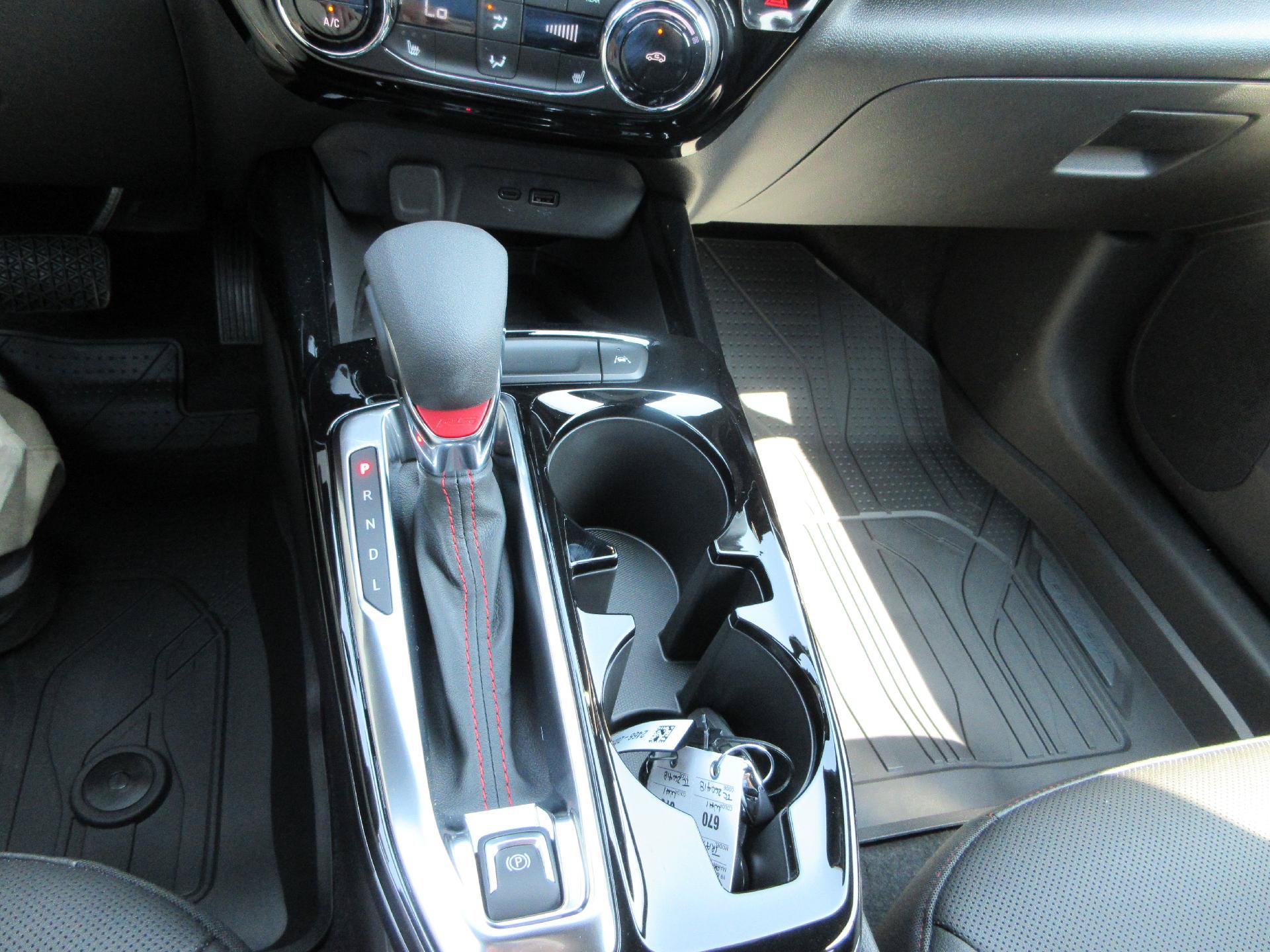 New 2026 Chevrolet Trax RS w/ Sunroof Package FWD image 19